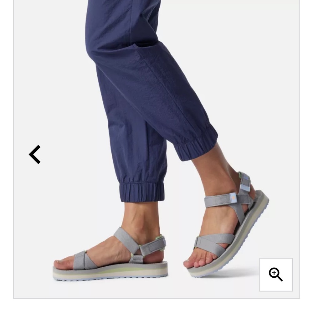 Columbia Stylish Gray Strappy Sandals